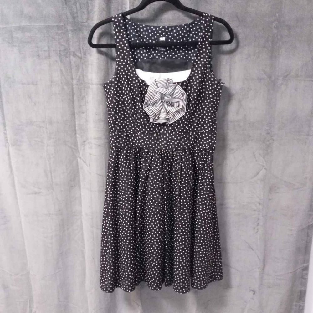 Cute Black and White Polka Dot Sleeveless H&M Dress Size 6